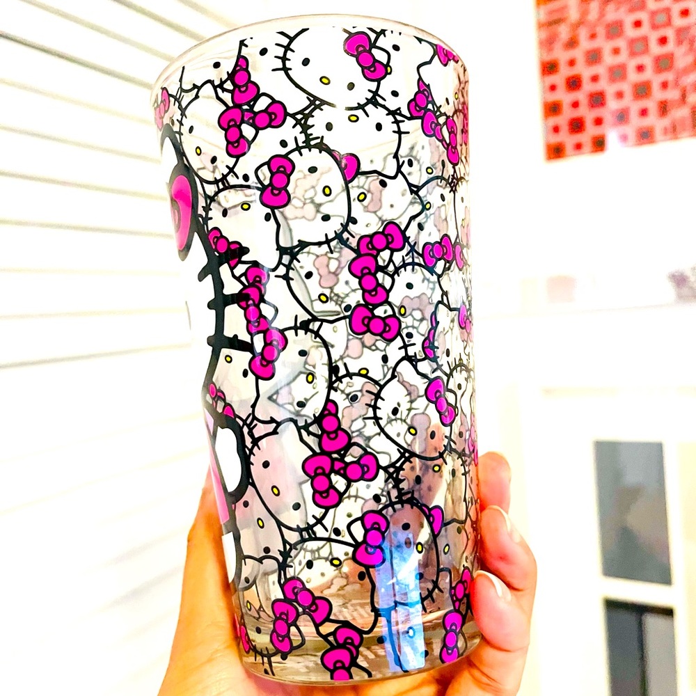 💕Hellokitty Glass 💕 - Picture 3 of 3